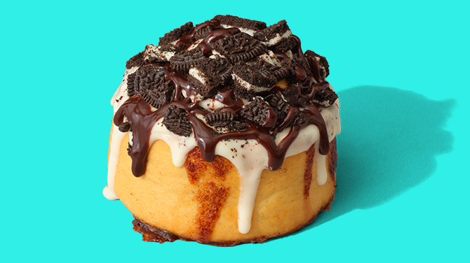 Oreo Bon | Topped Cinnamon Rolls | Cinnabon